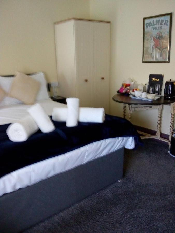 The Kings Arms Inn Stratton  Екстер'єр фото