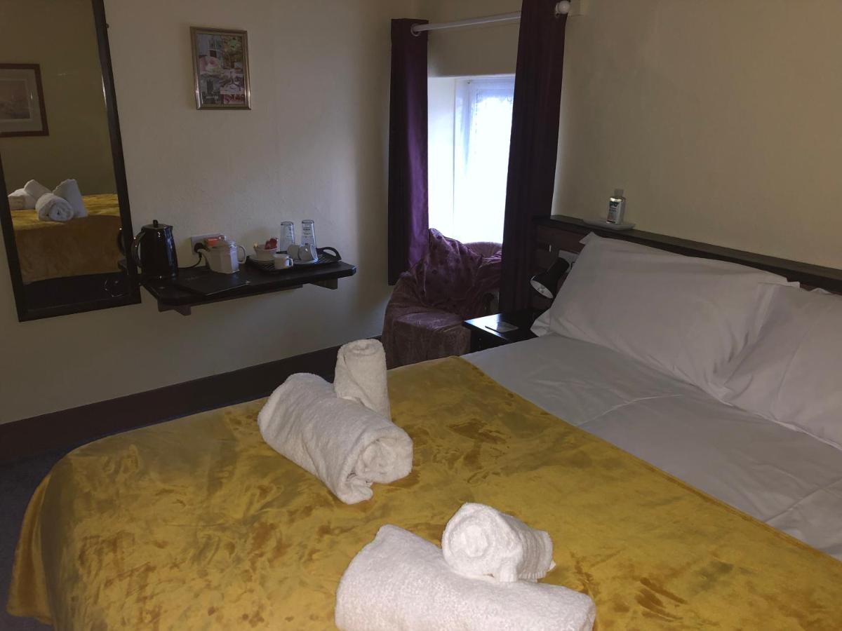 The Kings Arms Inn Stratton  Екстер'єр фото